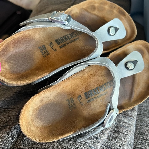 Birkenstock Silver Gizeh Leather Sandals Size 7 - Picture 9 of 11